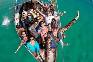 Full tour departing from Angra, with lunch