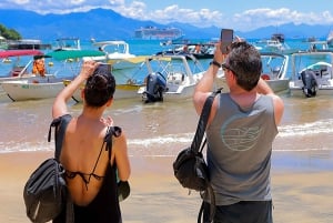 Full tour departing from Angra, with lunch