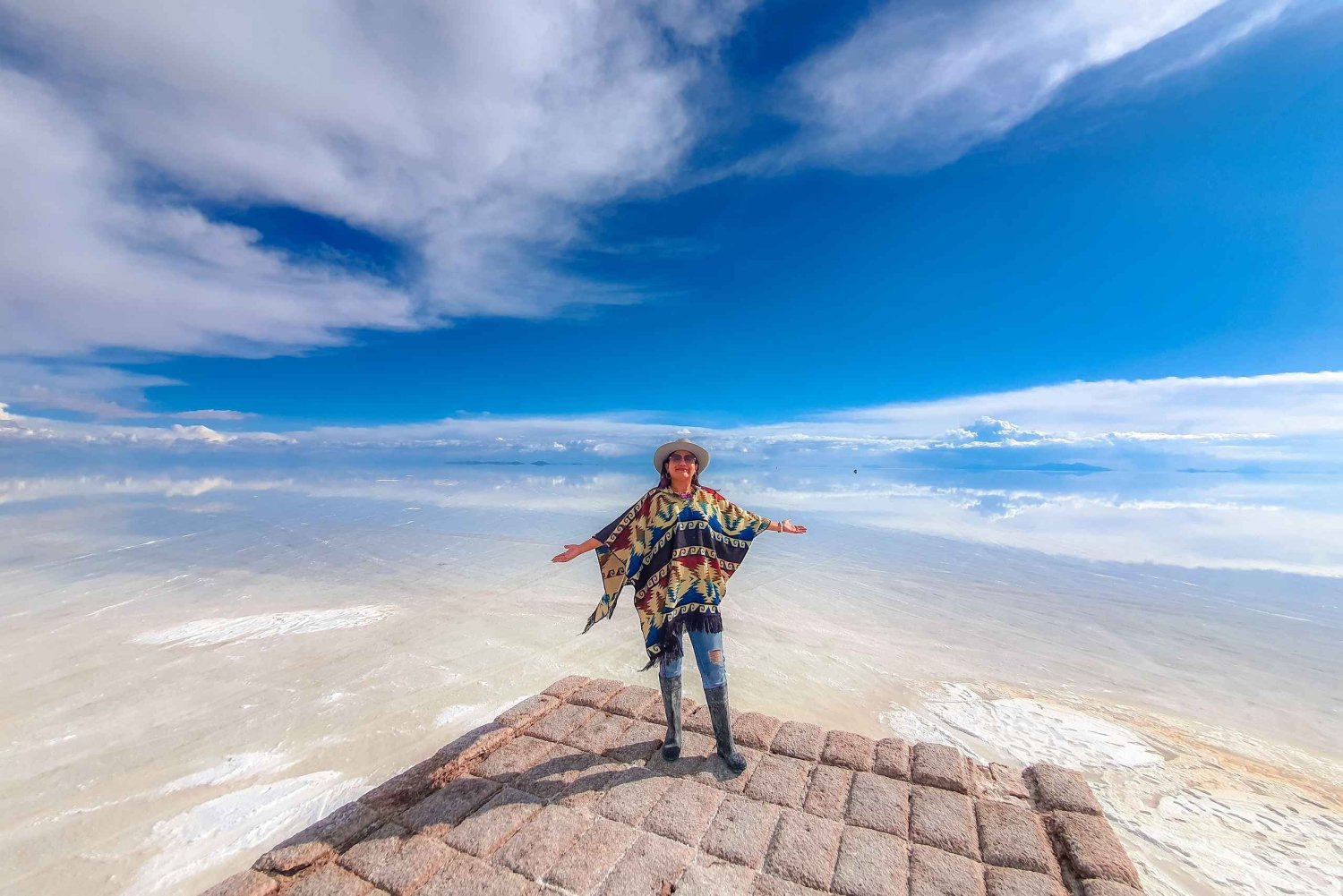 La Paz: Uyuni Salt Flats & San Pedro de Atacama 3-Day Tour