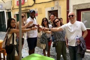 Lissabon: Alfama, Mouraria Neighborhood Walking Tour