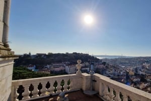 Lisboa: Bilhete de entrada na Igreja da Graça com bebida na esplanada