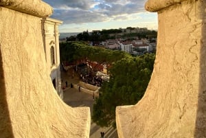 Lisboa: Bilhete de entrada na Igreja da Graça com bebida na esplanada
