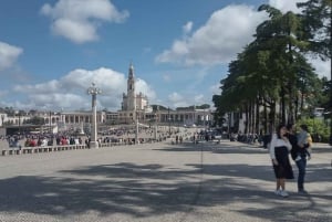 Lisbona: Tour privato della Chiesa del Santo Miracolo di Santarem e Fatima