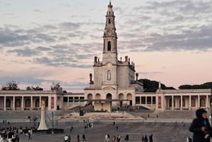 Lisbona: Tour privato della Chiesa del Santo Miracolo di Santarem e Fatima