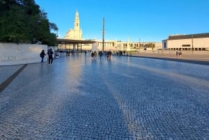 Lisbona: Tour privato della Chiesa del Santo Miracolo di Santarem e Fatima
