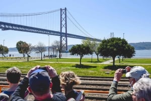 Lisbon: Hop-On Hop-Off Bus Tour
