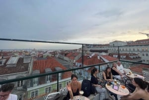 Lissabon: Fest på tagene: Sky Tour med 6 tagterrasser og drinks