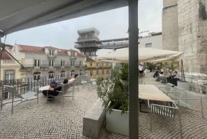 Lissabon: Fest på tagene: Sky Tour med 6 tagterrasser og drinks