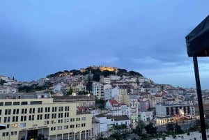 Lissabon: Fest på tagene: Sky Tour med 6 tagterrasser og drinks