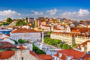 Lisboa: Saint George's Castle Entry & City Self-Guided Tours