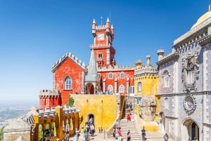 Lisbona: Tour per piccoli gruppi di Sintra, Cascais e Palazzo Pena