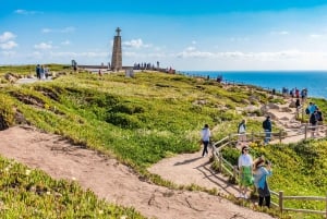 Lisboa: Sintra, Palácio da Pena e Degustação de Vinhos Tour em Pequenos Grupos