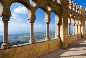 Lissabon: Sintra, Pena, Cascais & Cabo Dagstur med billetter