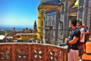Lisbona: Tour guidato di Sintra e del Palazzo di Pena con servizio di prelievo in hotel
