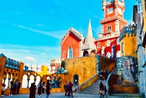 Lisbona: Tour guidato di Sintra e del Palazzo di Pena con servizio di prelievo in hotel