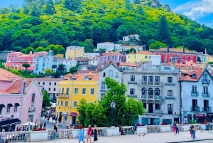 Lisbona: Tour guidato di Sintra e del Palazzo di Pena con servizio di prelievo in hotel