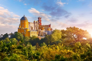 Lisbona: Sintra, Palazzo Pena, Quinta Regaleira, Cascais Tour