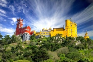 Lisbona: Sintra, Palazzo Pena, Quinta Regaleira, Cascais Tour