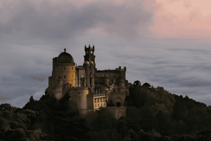 Lisbona: Sintra, Palazzo Pena, Quinta Regaleira, Cascais Tour