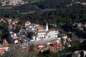 Lisbona: Sintra, Palazzo Pena, Quinta Regaleira, Cascais Tour
