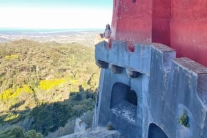 Lisbona: Sintra, Palazzo Pena, Quinta Regaleira, Cascais Tour