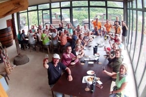 Madeira: Cabo Girão, Prova de Vinhos e Passeio de Jipe pela Serra d'Água