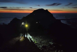 Madera: Wycieczka na wschód słońca z przewodnikiem po Pico Ruivo z odbiorem z hotelu