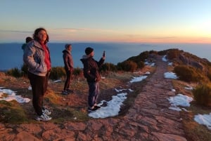 Madera: Wycieczka na wschód słońca z przewodnikiem po Pico Ruivo z odbiorem z hotelu