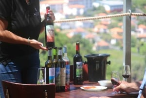 Madeira: Vin & Tapas, Cabo Girão Skywalk 4x4 Jeep Adventure