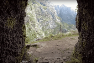 Madeira: Soluppgång vid Pico do Arieiro + 2 vandringar – PR1 och PR3