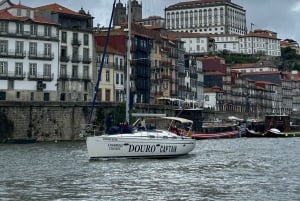 Porto 4H: Charme-Kreuzfahrt, Weinverkostung und Oldtimer-Tour