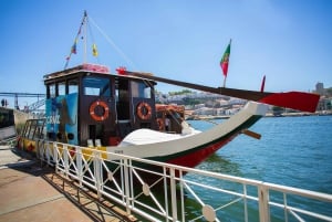 Porto: crociera in barca Rabelo di 50 minuti sul fiume Douro