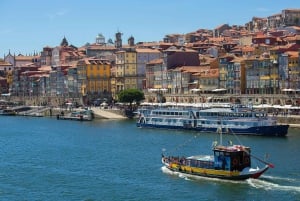 Porto: crociera in barca Rabelo di 50 minuti sul fiume Douro