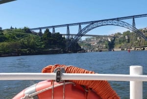 Porto: 6 siltaa -risteily portviinin maistajaisilla ja auringonlaskun katseluvaihtoehdolla