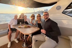 Porto: 6 Bridges Yacht Cruise med vin og snacks