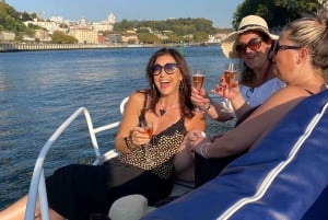 Porto: 6 siltaa -risteily portviinin maistajaisilla ja auringonlaskun katseluvaihtoehdolla