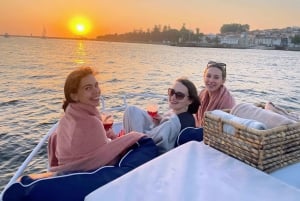 Porto: 6 siltaa -risteily portviinin maistajaisilla ja auringonlaskun katseluvaihtoehdolla