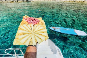 Porto Conte: Escursione in catamarano al tramonto con aperitivo