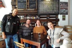 Porto: Degustação de cerveja artesanal com petiscos locais
