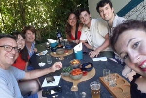 Porto: Degustação de cerveja artesanal com petiscos locais