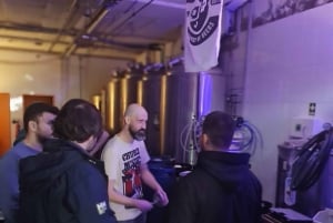 Porto: Degustação de cerveja artesanal com petiscos locais