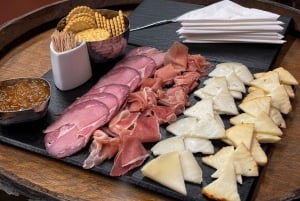 Porto: Delicious Food and Wine Walking Tour