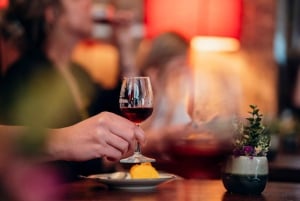 Porto: Delicious Food and Wine Walking Tour