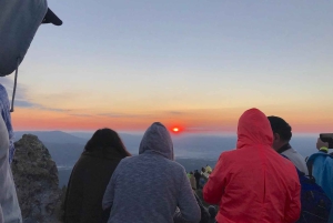 Ночная прогулка с гидом, чтобы насладиться восходом солнца на горе Марао