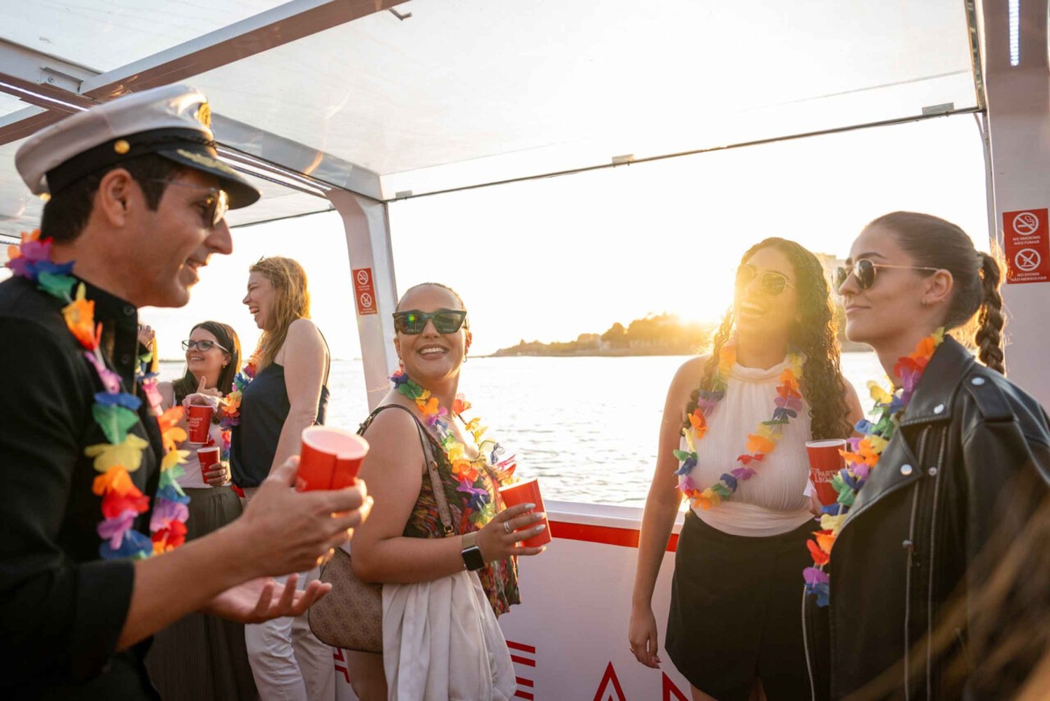 Porto: Douro River Party Boat z opcją zachodu słońca i 6 mostami