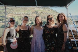 Porto : Visite de la vallée du Douro avec un sommelier et excursion en bateau
