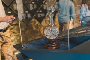 Porto: Fonseca Cellar Tour & 1 WOW Museum