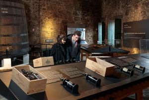 Porto: Fonseca Cellar Tour & 1 WOW Museum