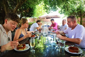 Porto: Food and Wine tasting tour in HIDDEN GEMS