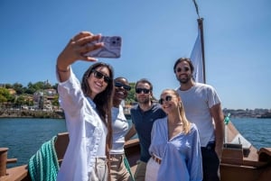 Porto: tour guidato in tuk-tuk e crociera opzionale sul fiume Douro